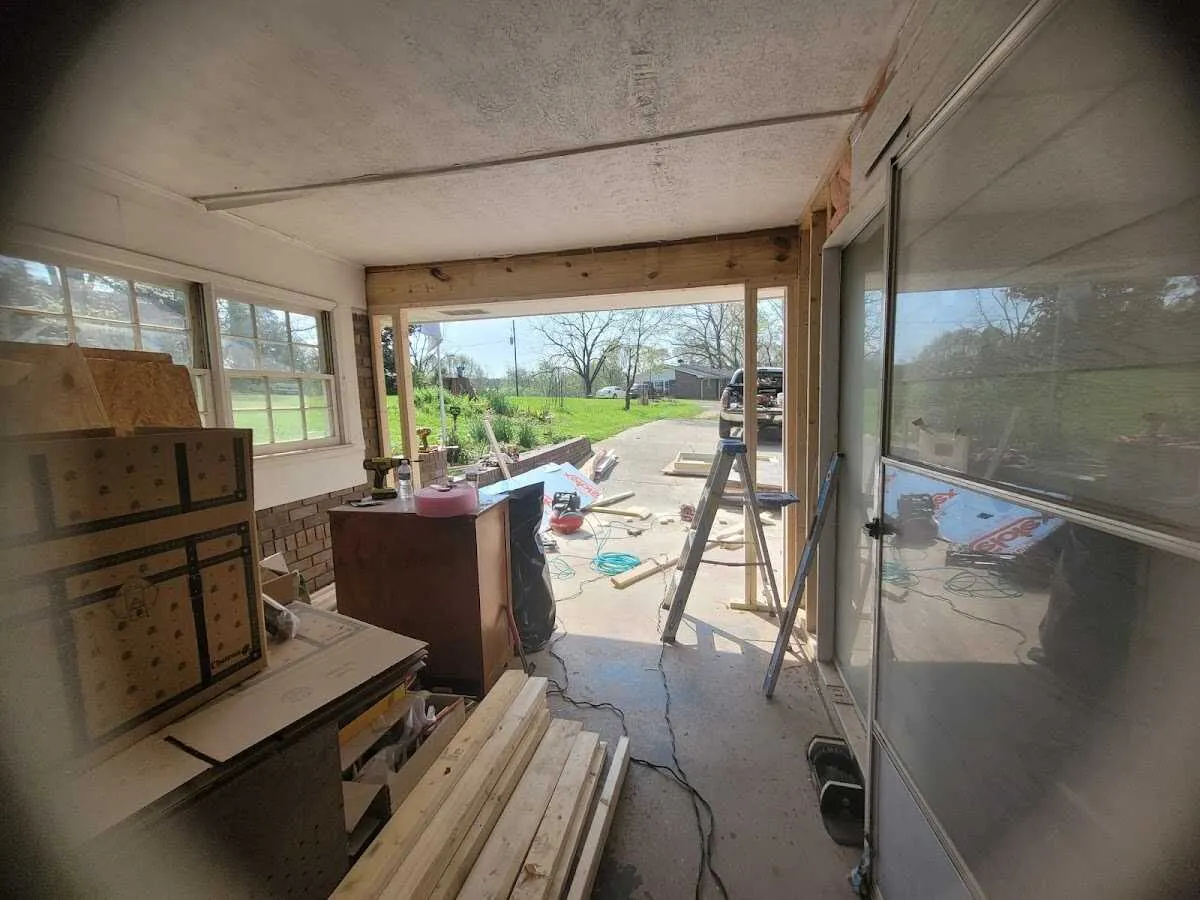 Air movers and dehumidifier for Water Mitigation Services in Wade Hampton